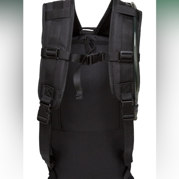Fieldline Tactical Hydration EDC Backpackk - Picture 9 of 11